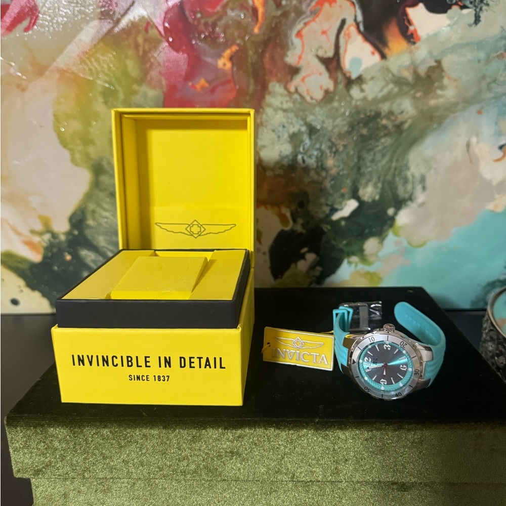 Invicta Yellow Watch Box - Picture 3 of 6